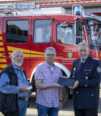 Förderverein macht Feuerwehrhaus Wriedel-Schatensen ein Stück sicherer - Förderverein macht Feuerwehrhaus Wriedel-Schatensen ein Stück sicherer